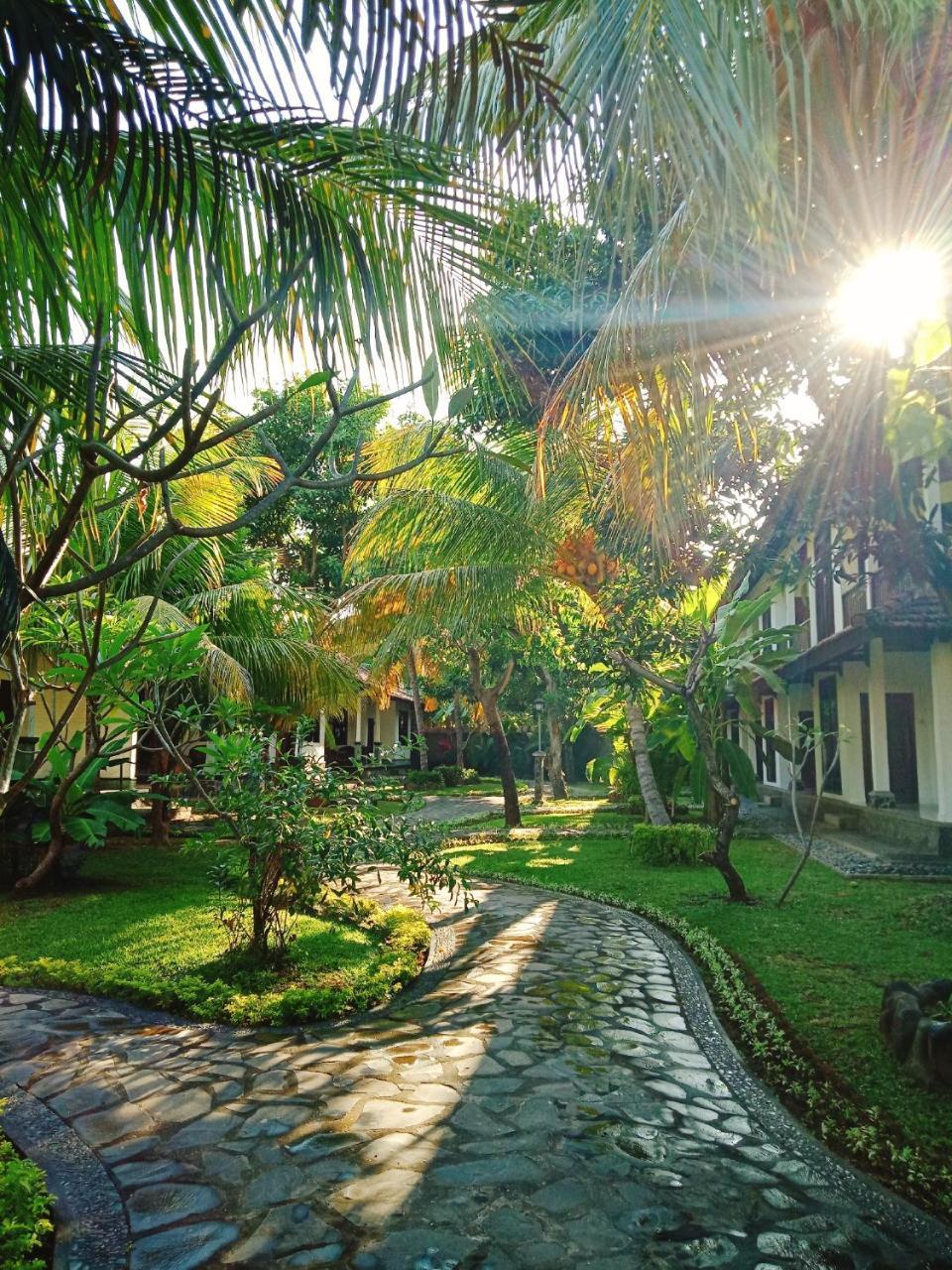 Rini Hotel Lovina Zewnętrze zdjęcie